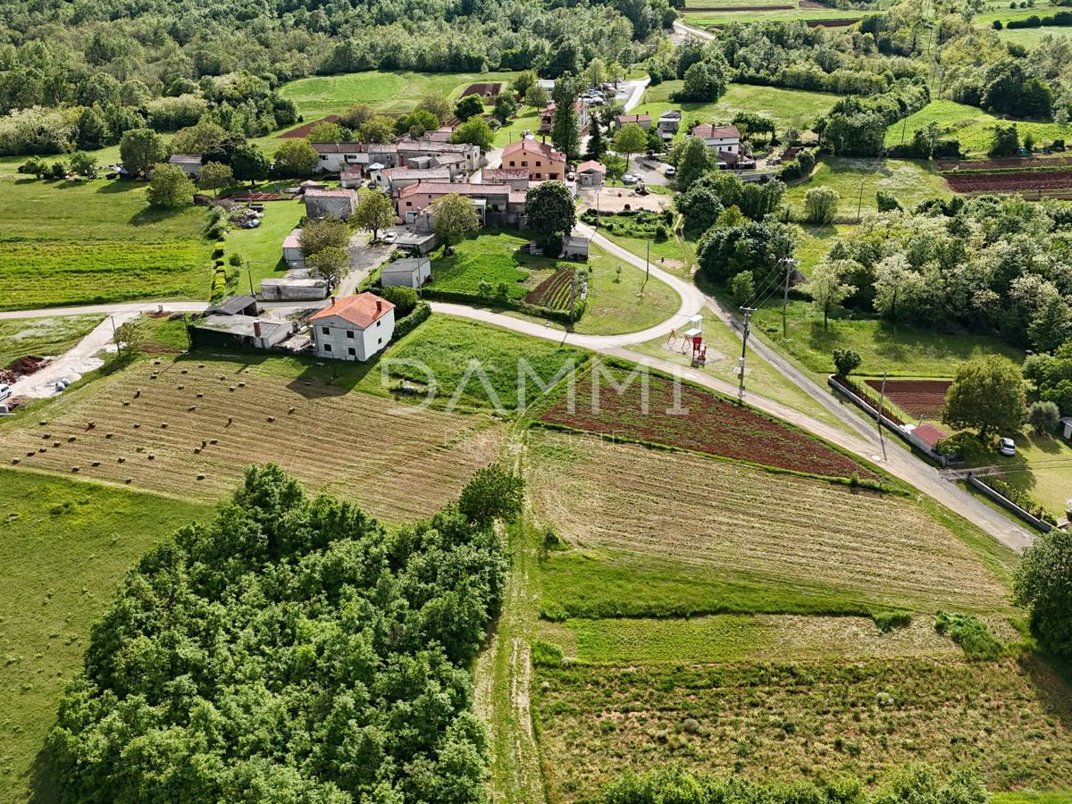 ISTRIEN, ŽMINJ – Baugrundstück mit freier Aussicht 589 m2